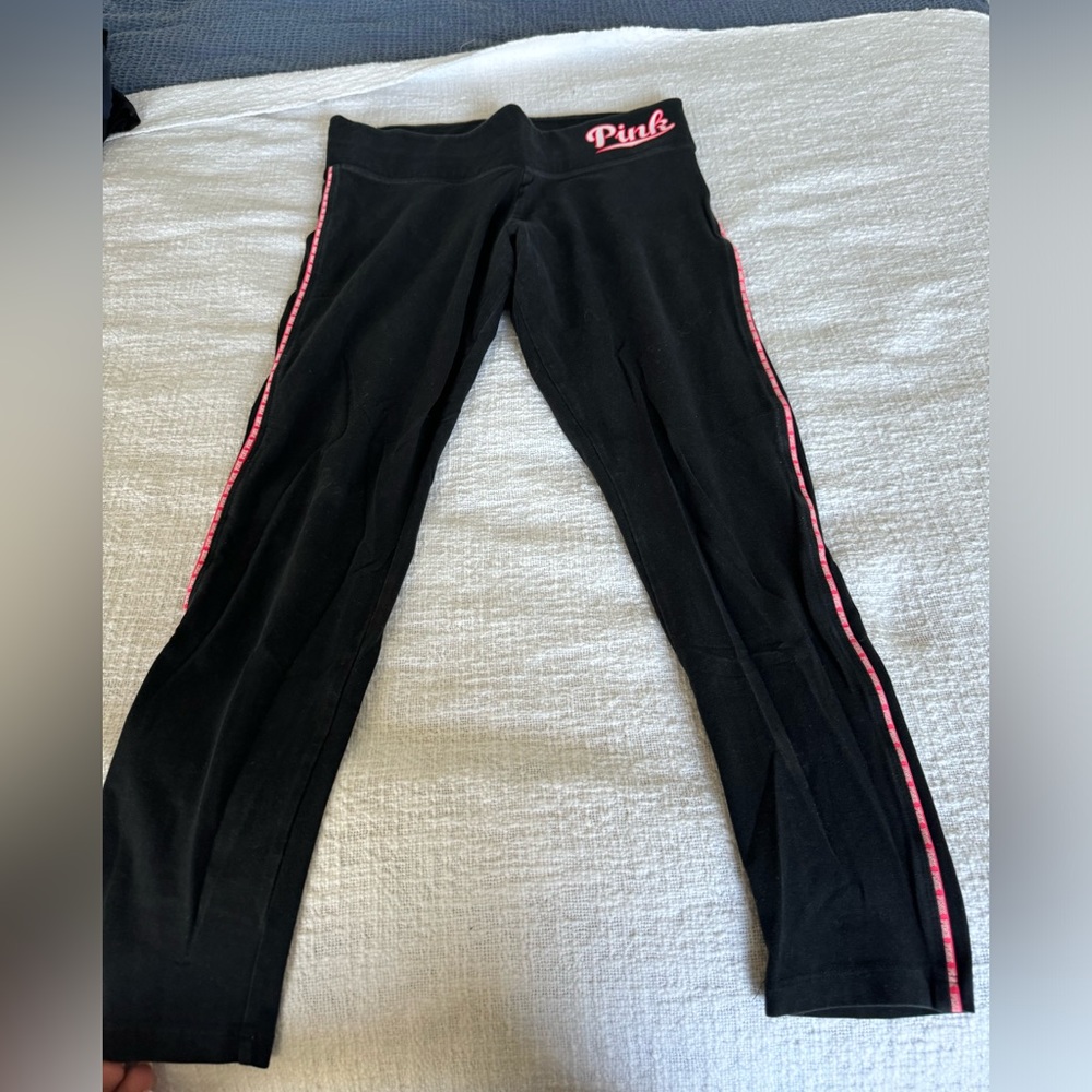 Pink yoga leggings